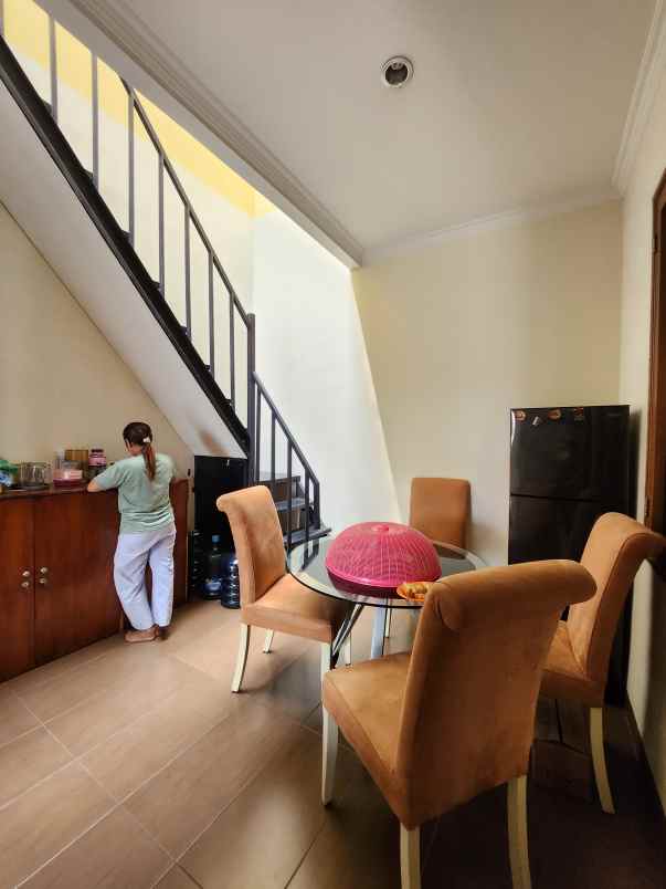 dijual rumah pondok bambu