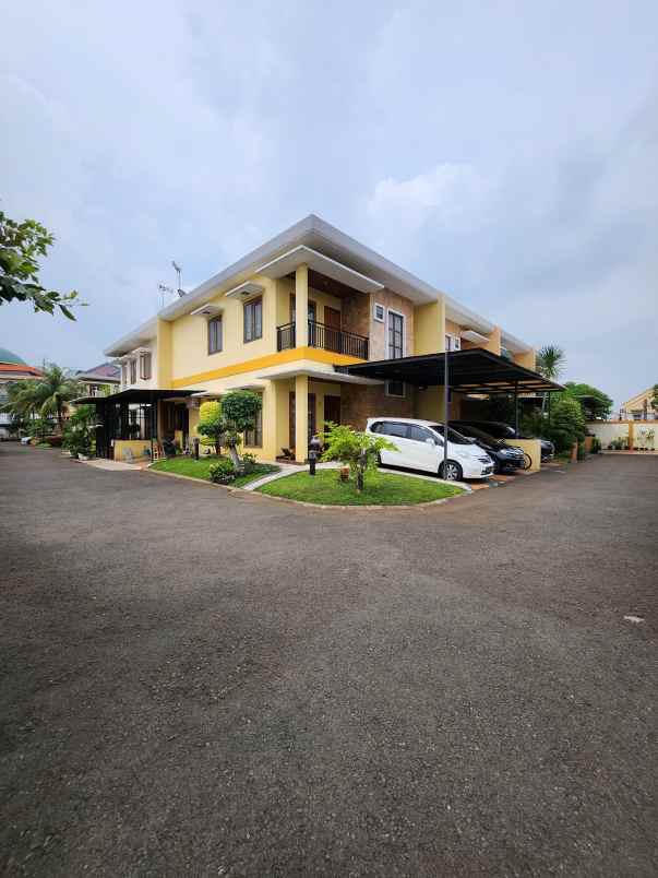 dijual rumah pondok bambu