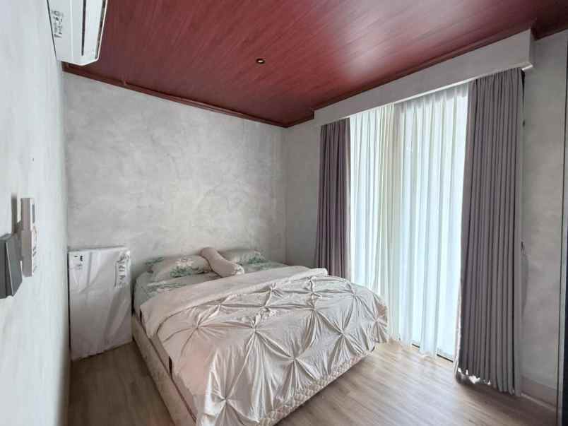 dijual rumah pondok indah jakarta selatan