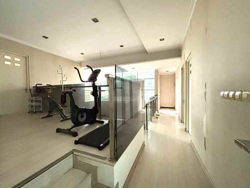 dijual rumah pondok kelapa