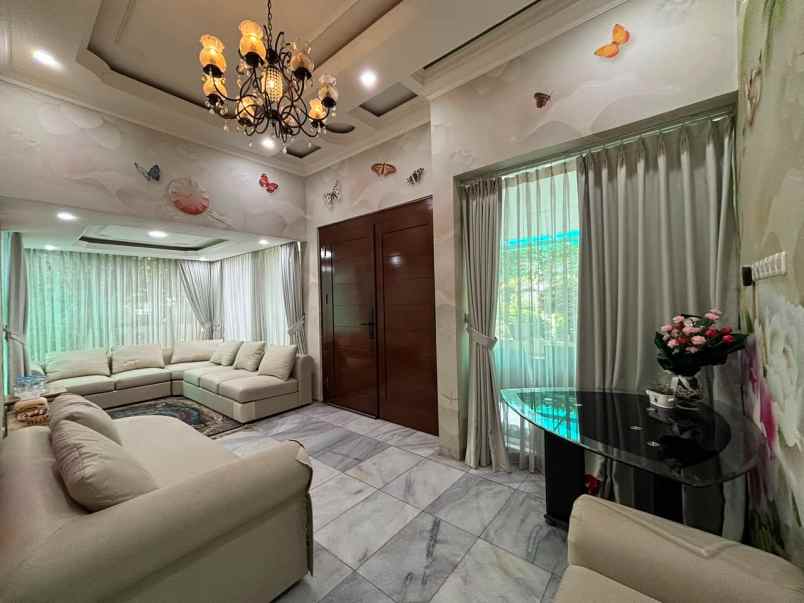 dijual rumah pondok kelapa