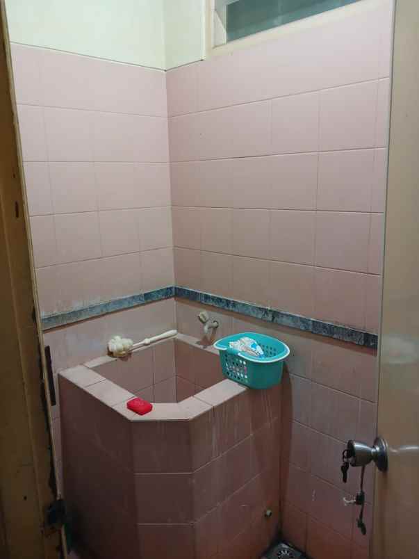 dijual rumah pondok kelapa