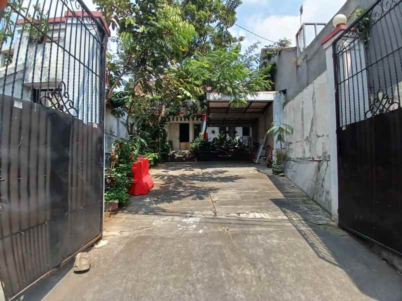dijual rumah pondok kelapa