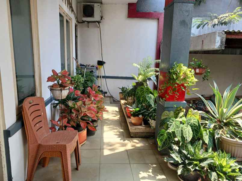 dijual rumah pondok kelapa