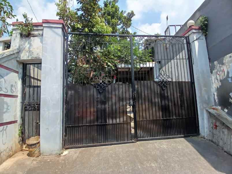 dijual rumah pondok kelapa