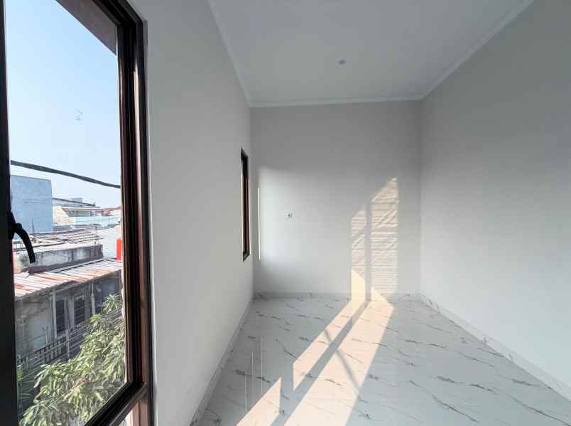 dijual rumah pondok ungu permai