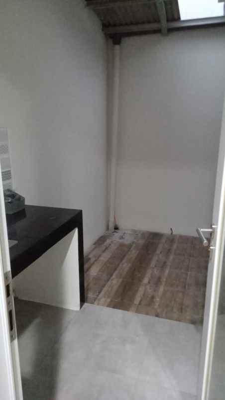 dijual rumah posisi hook di citragan cibubur