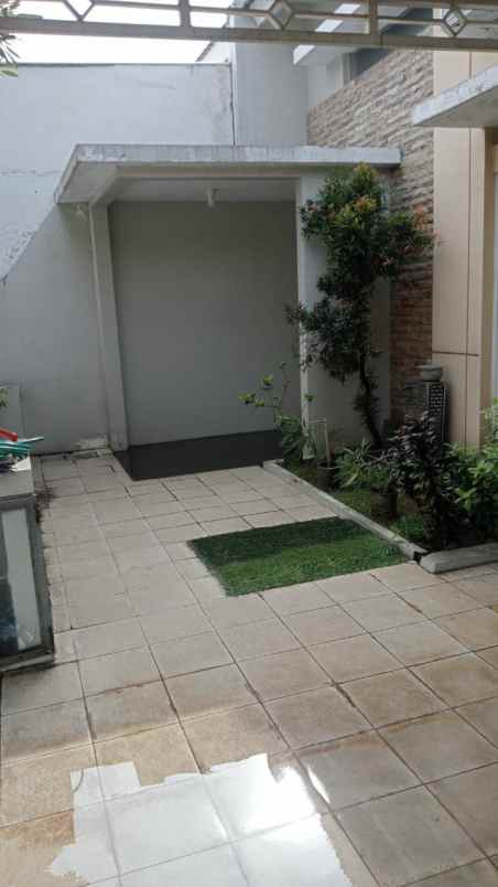 dijual rumah psj cluster valencia