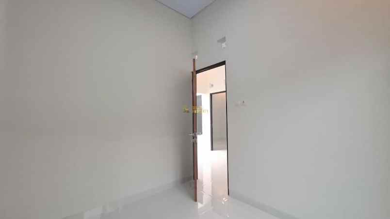 dijual rumah purwomartani