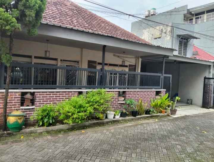 dijual rumah putro agung