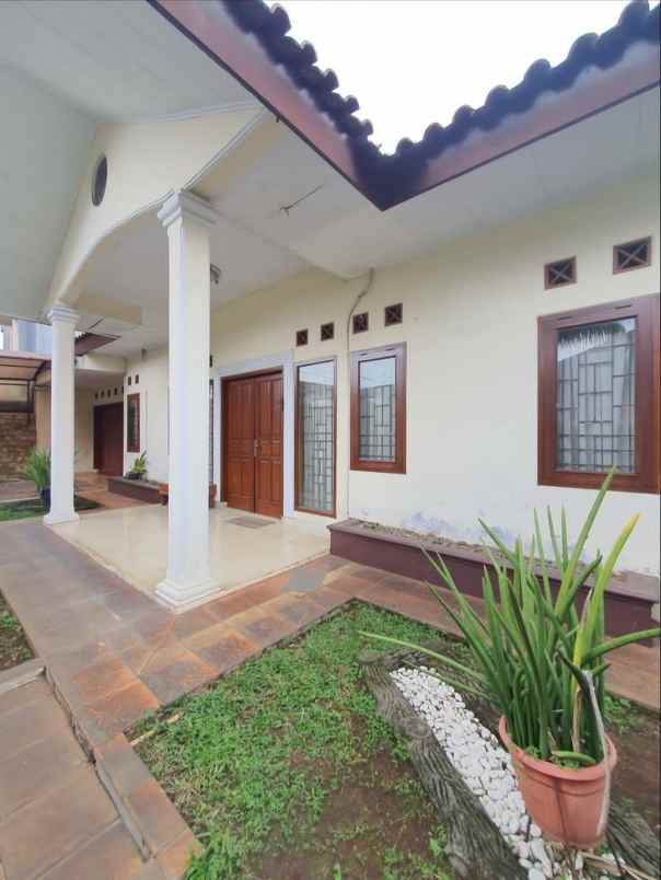 dijual rumah ragunan