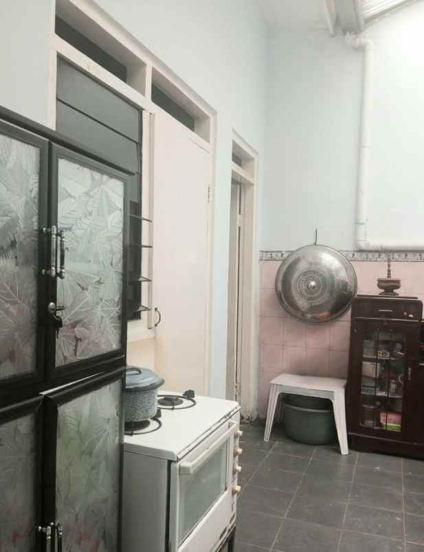 dijual rumah raya semampir medokan