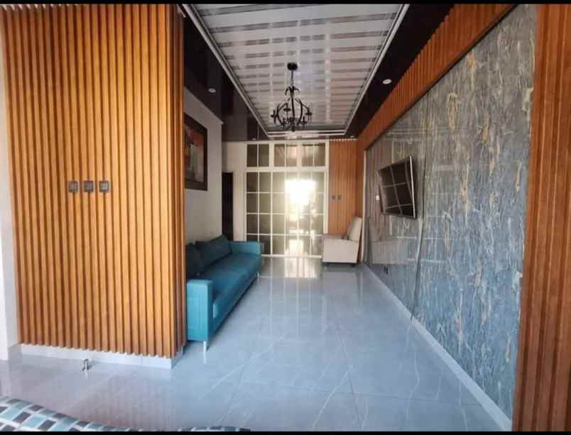 dijual rumah raya stpi curug