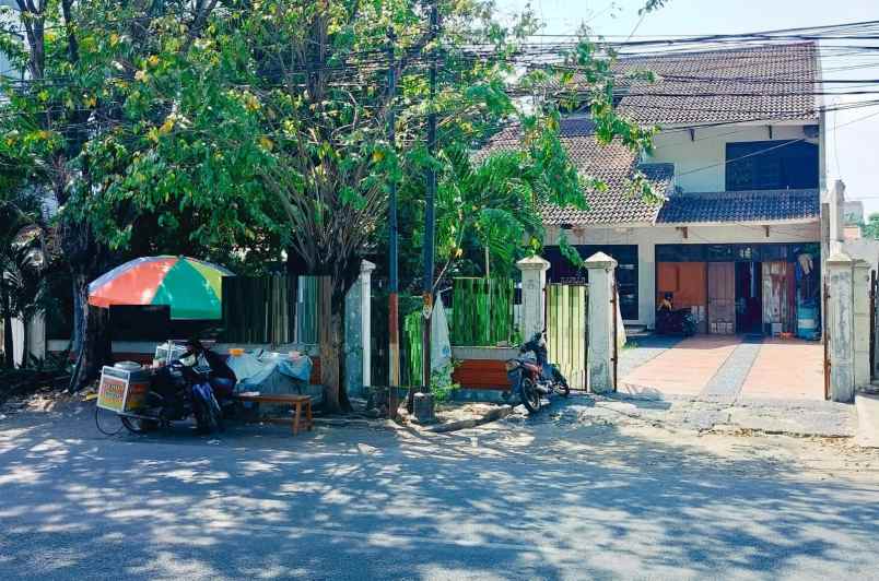 dijual rumah raya tenggilis tenggilis