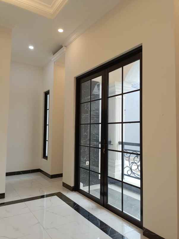 dijual rumah rooftop murah di jagakarsa