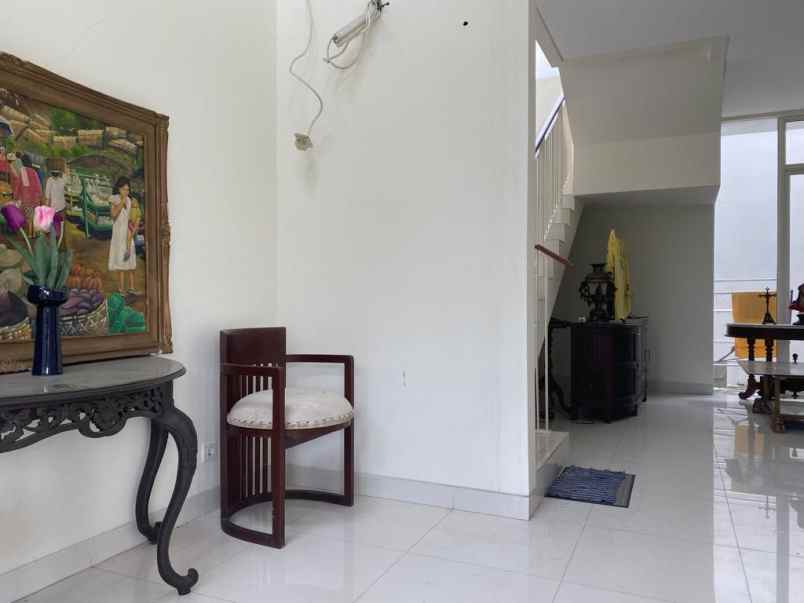 dijual rumah rumah grand pakuwon north