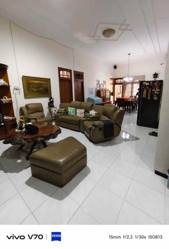 dijual rumah rungkut