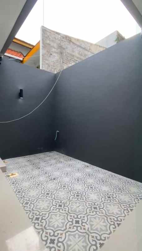 dijual rumah rungkut asri