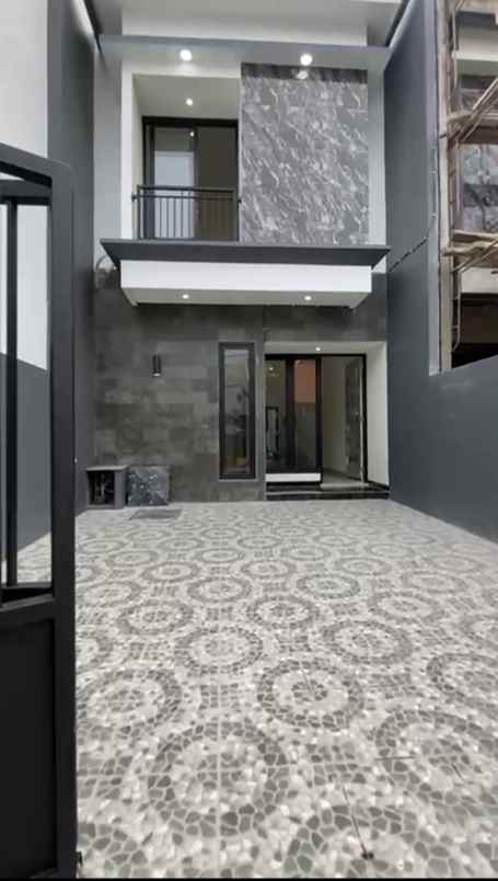 dijual rumah rungkut asri