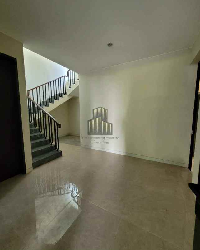 dijual rumah sambiroto