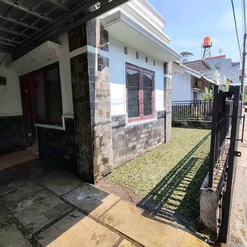 dijual rumah sardonoharjo