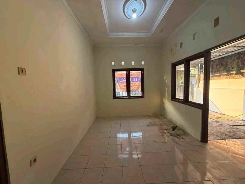 dijual rumah sardonoharjo