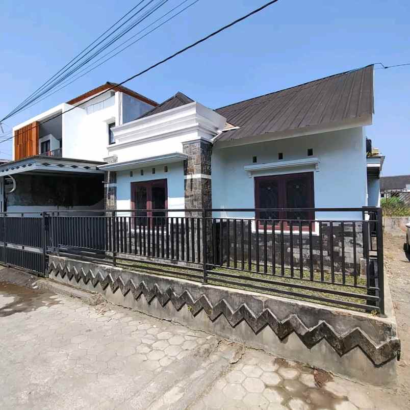 dijual rumah sardonoharjo