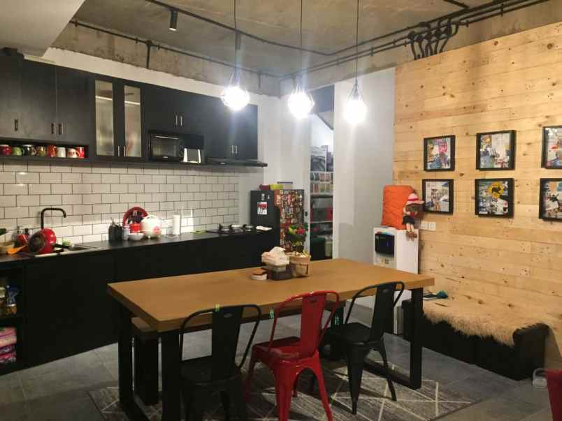 dijual rumah sariwangi