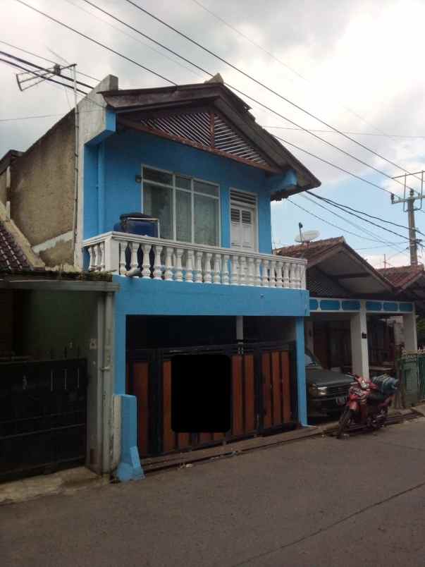dijual rumah sariwangi