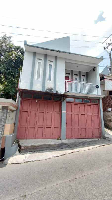 dijual rumah sariwangi