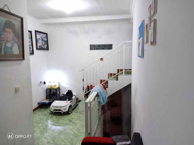 dijual rumah sariwangi