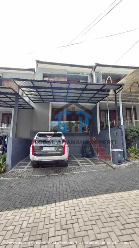 dijual rumah sariwangi