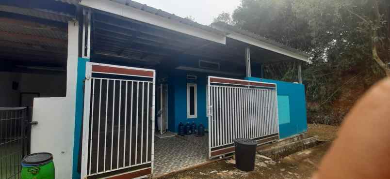 dijual rumah sawangan depok