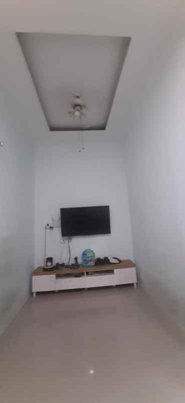 dijual rumah sawangan depok