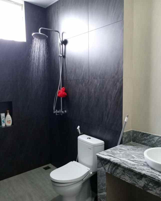 dijual rumah secondary dalam perumahan