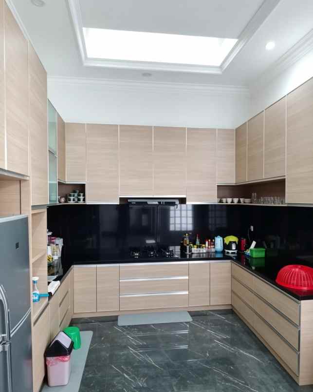dijual rumah secondary dalam perumahan