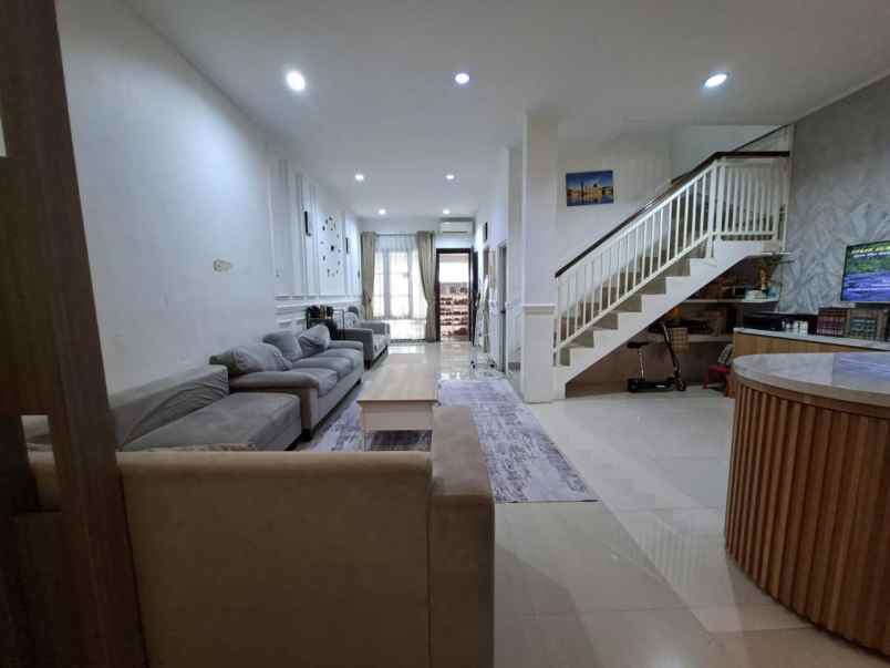 dijual rumah semi furnish perumahan cibubur residence