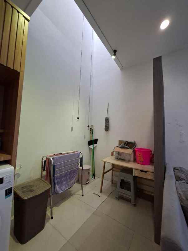 dijual rumah semi furnish perumahan cibubur residence