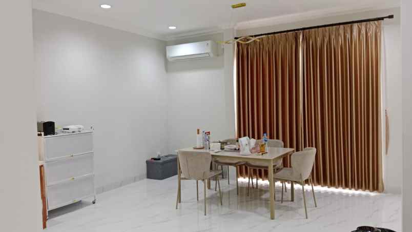 dijual rumah sentul city