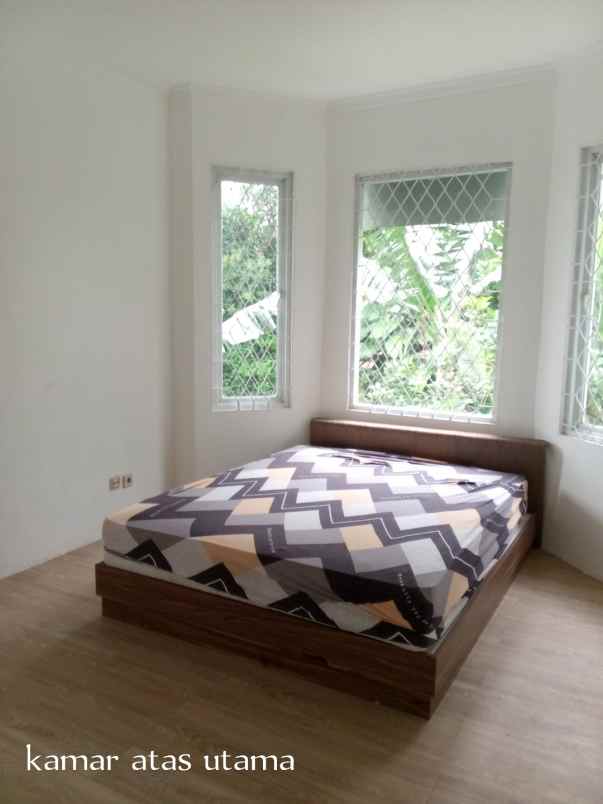 dijual rumah sentul city