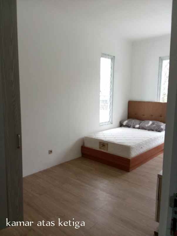 dijual rumah sentul city