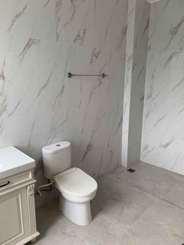 dijual rumah sentul city