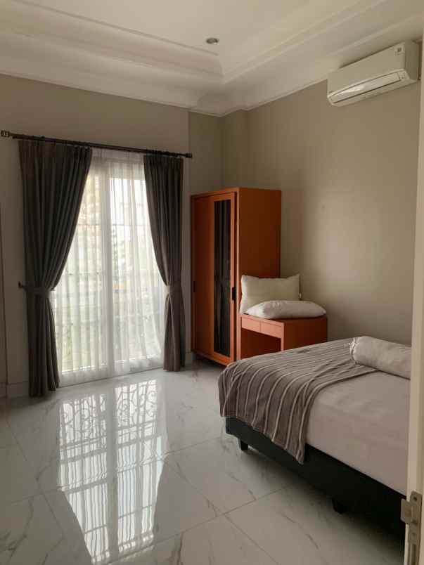 dijual rumah sentul city