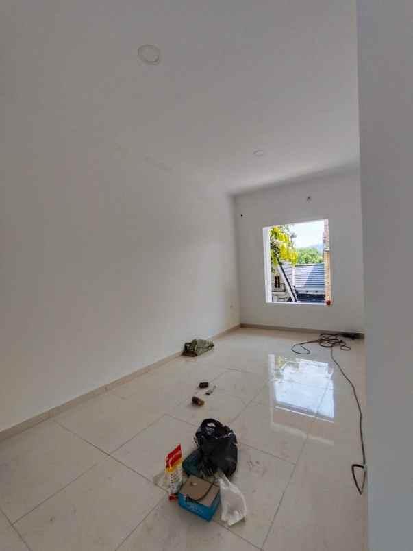 dijual rumah sentul city babakan madang