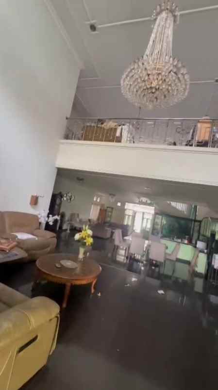 dijual rumah setra murni