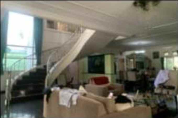 dijual rumah setra murni