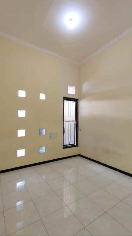 dijual rumah siap huni lokasi polowijen malang