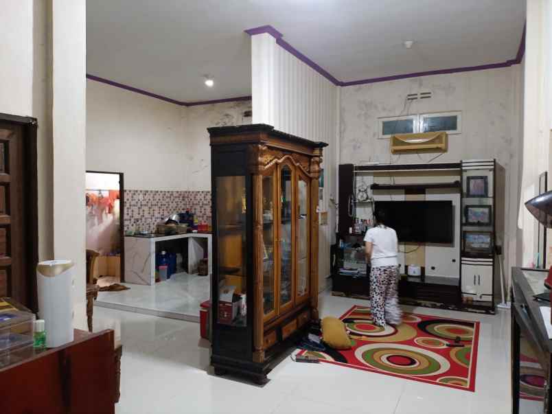 dijual rumah siap huni lokasi strategis di pontianak