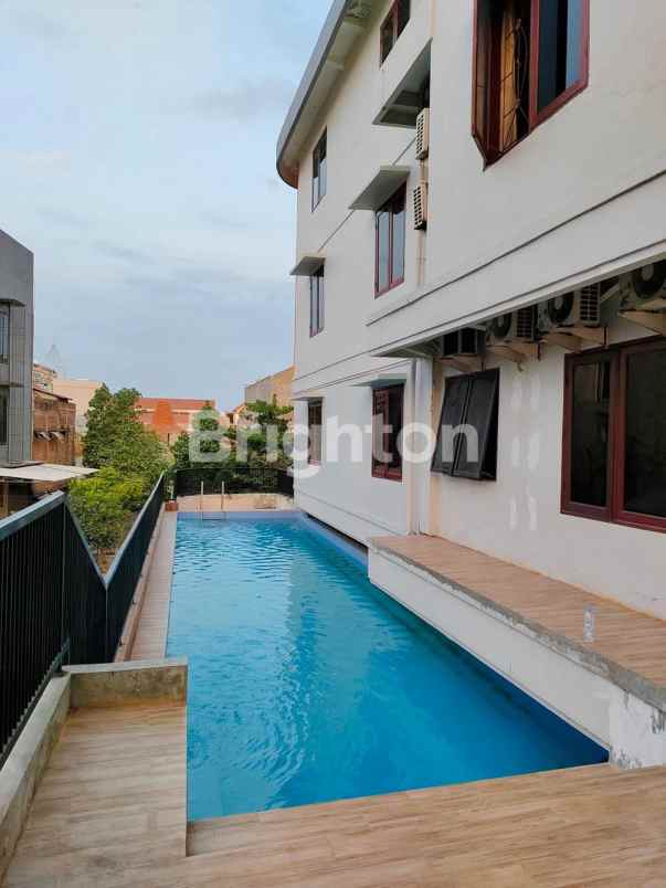 dijual rumah siwalankerto