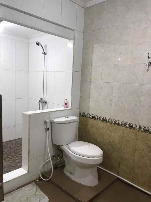 dijual rumah soekarno hatta